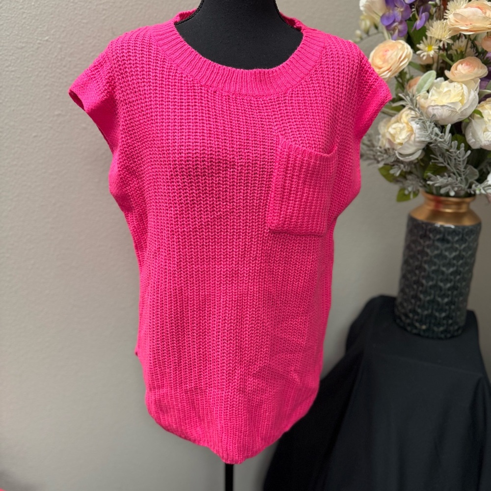 NWT BiBi Neon Pink Knit Sleeveless Sweater Vest Top Women’s M